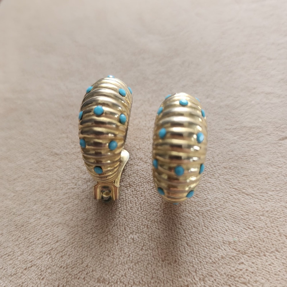 Vintage Clip On Gold Colored Shrimp Earrings With Turquoise Beading - Picture 8 of 9